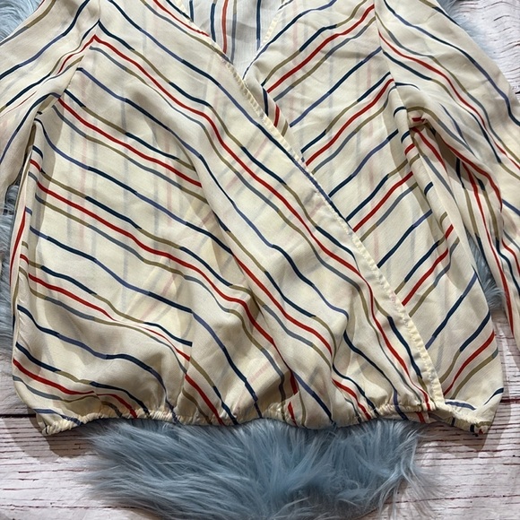 Evereve Sunday in Brooklyn Multi Stripe Surplice Top sz M - Picture 5 of 9